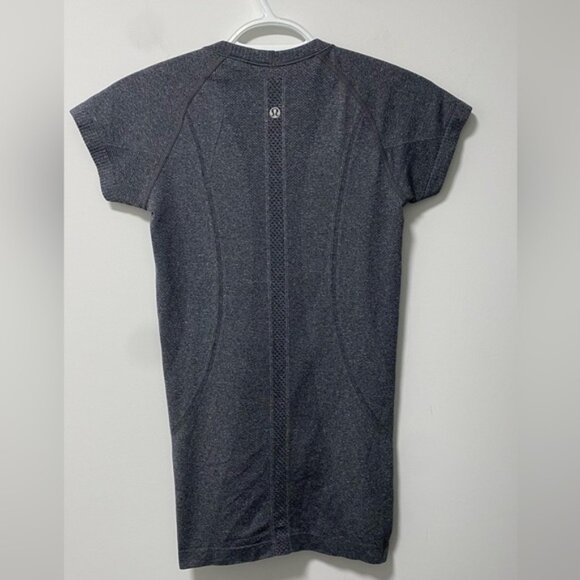 Lululemon Beat the Heat Short Sleeve Top Gray Size 4 - Picture 3 of 7